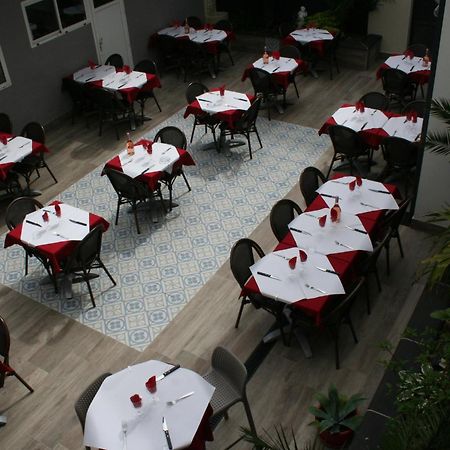 Hotel Les Italiens Biscarrosse Exterior foto