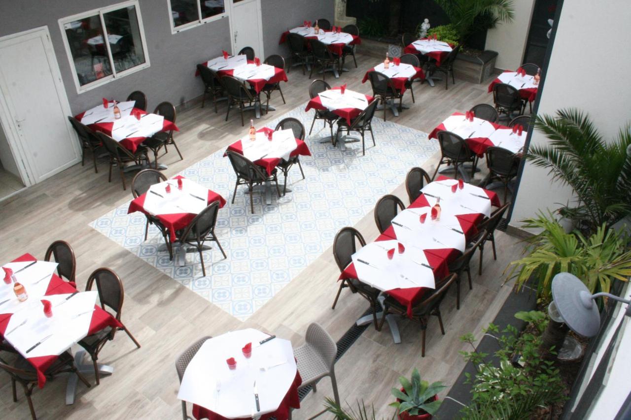 Hotel Les Italiens Biscarrosse Exterior foto