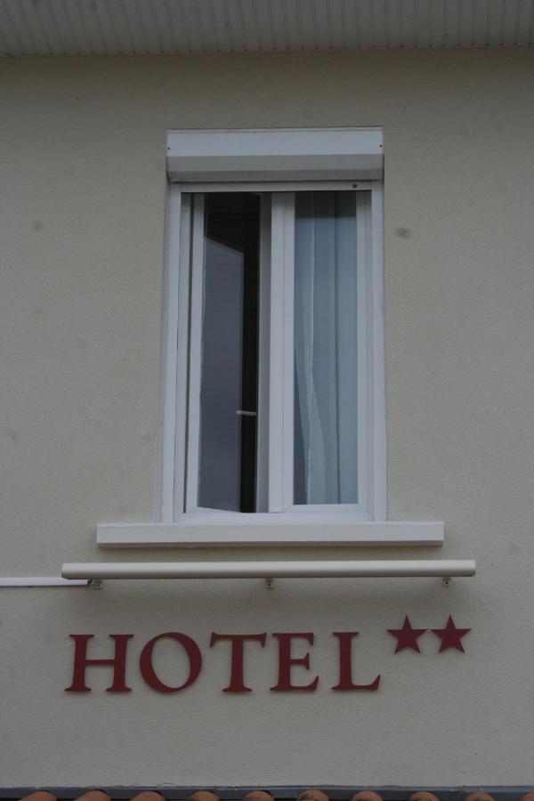 Hotel Les Italiens Biscarrosse Exterior foto