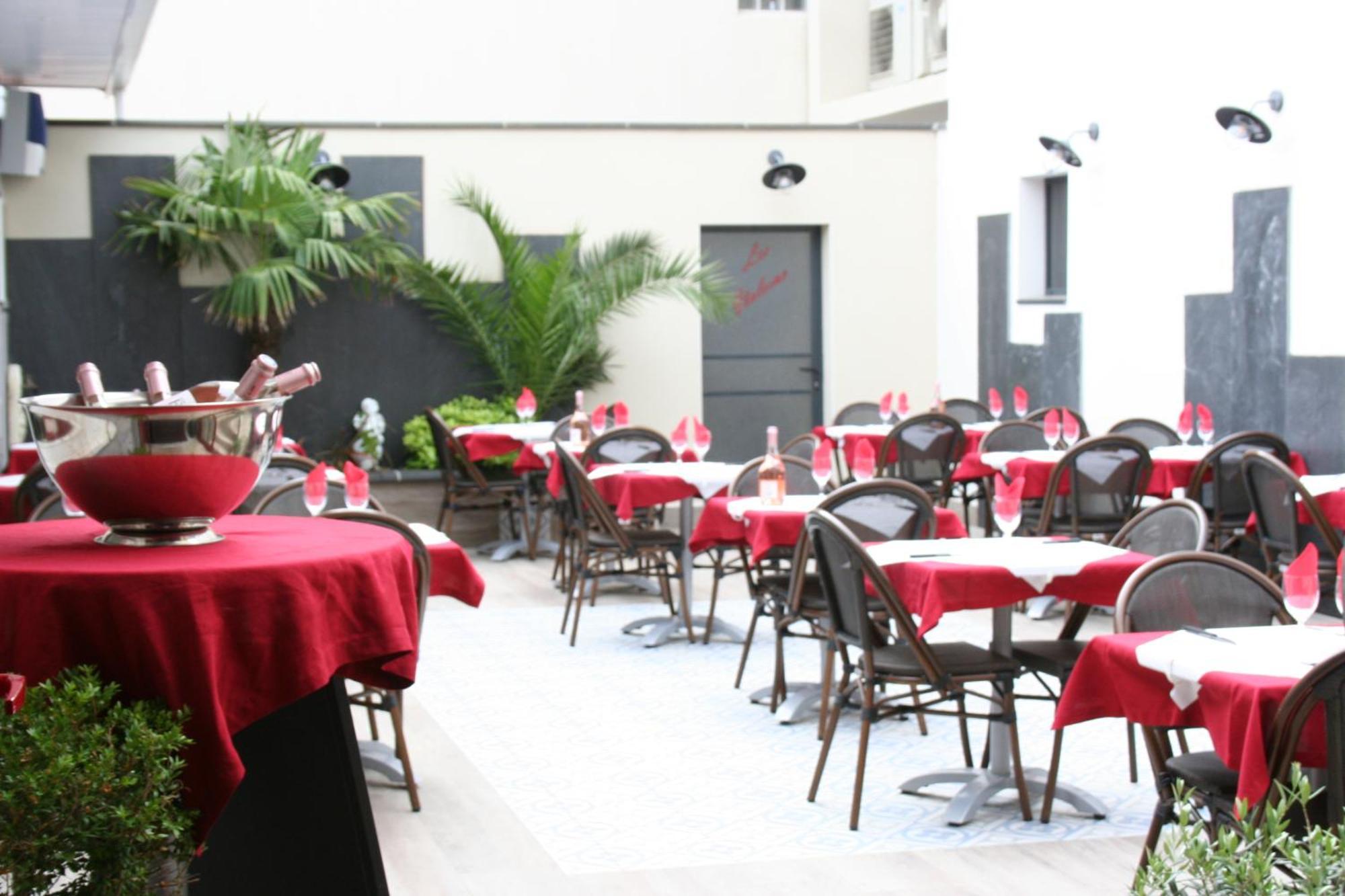Hotel Les Italiens Biscarrosse Exterior foto